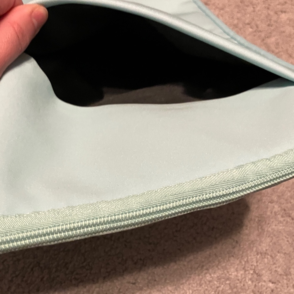 Laptop Case Mint Green 15x11 NWOT - Picture 4 of 8